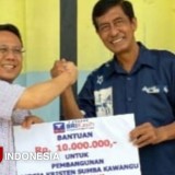 BRI Cabang Waingapu Serahkan Bantuan Renovasi GKS Kawangu di Sumba Timur