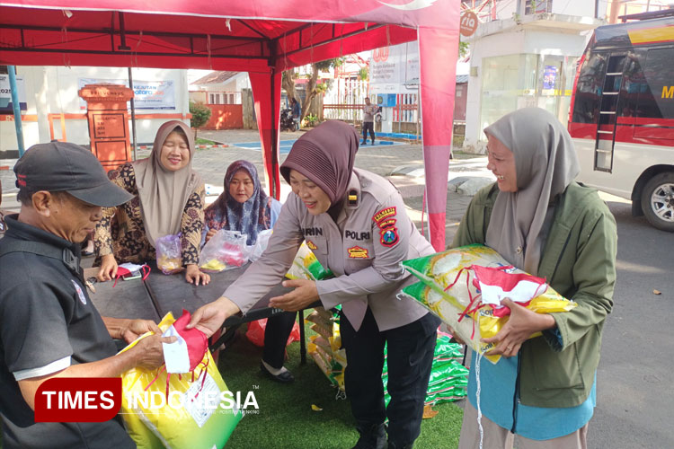 Gerakan Pangan Murah Polresta Banyuwangi Bersama Bulog Telah Salurkan 202 Ton Beras