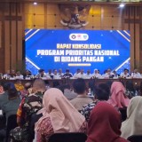 Gubernur Khofifah Instruksikan Kepala Daerah di Jatim Intensif Pantau Distribusi Beras Medium