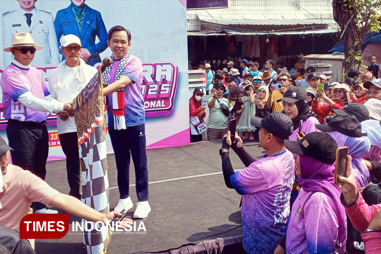 Lepas Tajemtra 2025, Bupati Jember Ingatkan Sholat