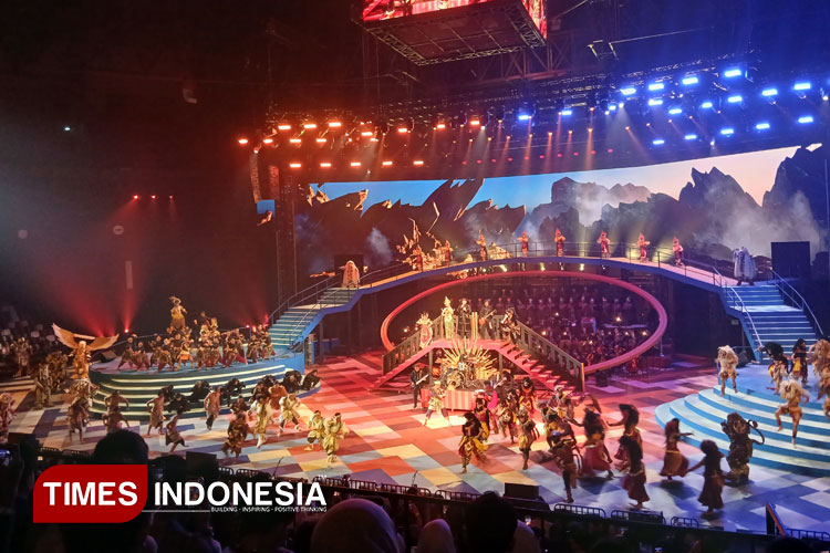 Pagelaran Sabang Merauke - The Indonesian Broadway Hikayat Nusantara di Indonesia Arena, Gelora Bung Karno Jakarta pada Jumat (22/8/2025). (FOTO: Fahmi/TIMES Indonesia)