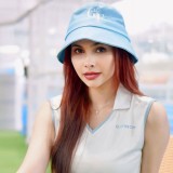 Jaswin Kaur Dhillon Tetap Stylish di Lapangan Padel