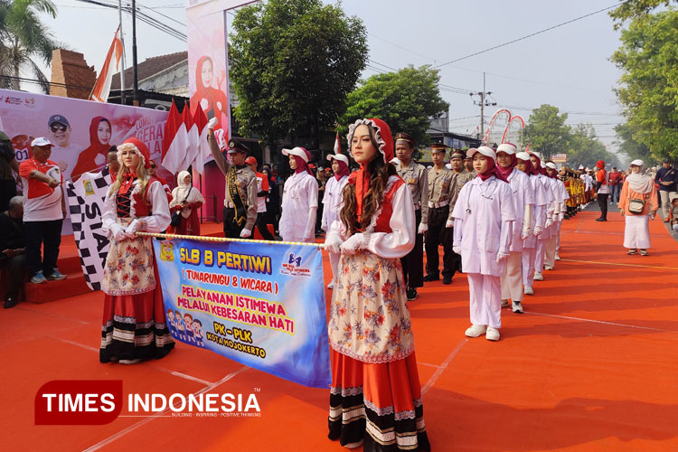 Lomba-Gerak-Jalan-2.jpg