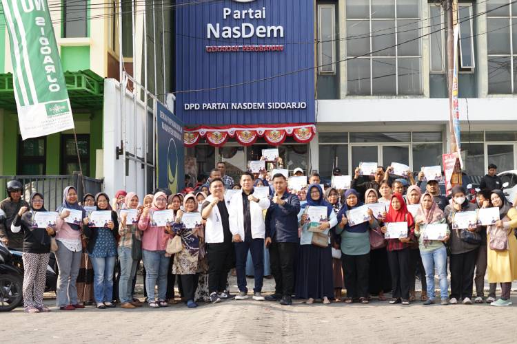 Tekan Angka Putus Sekolah, NasDem Sidoarjo Salurkan Ribuan Beasiswa PIP untuk Pelajar