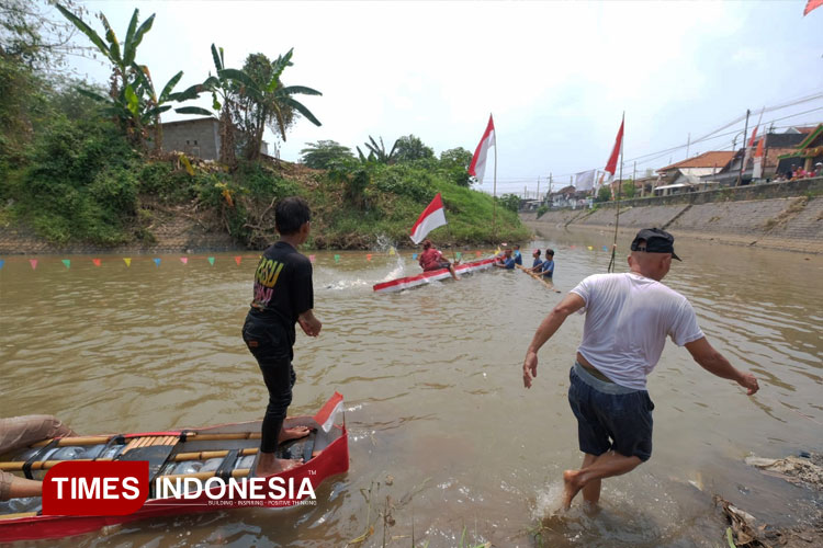 Suasana-serunya-lomba-pacu-jalur-2.jpg