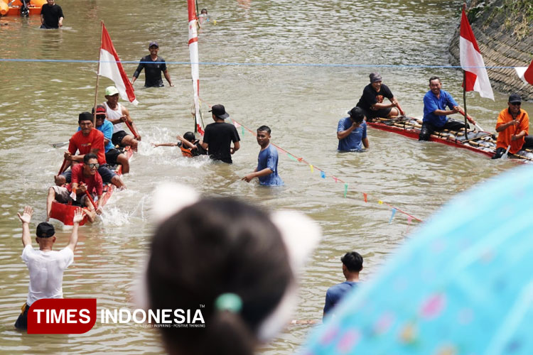 Suasana-serunya-lomba-pacu-jalur-3.jpg
