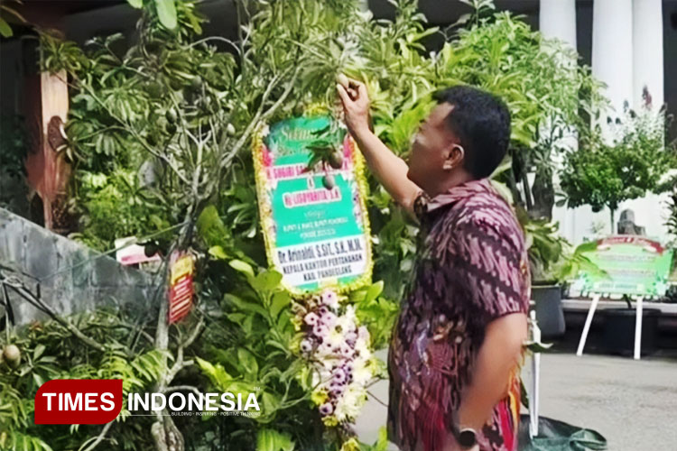 Bupati Ponorogo Sugiri Sancoko pelopor ucapan bibit pohon di Indonesia. (FOTO: Marhaban/TIMES Indonesia)