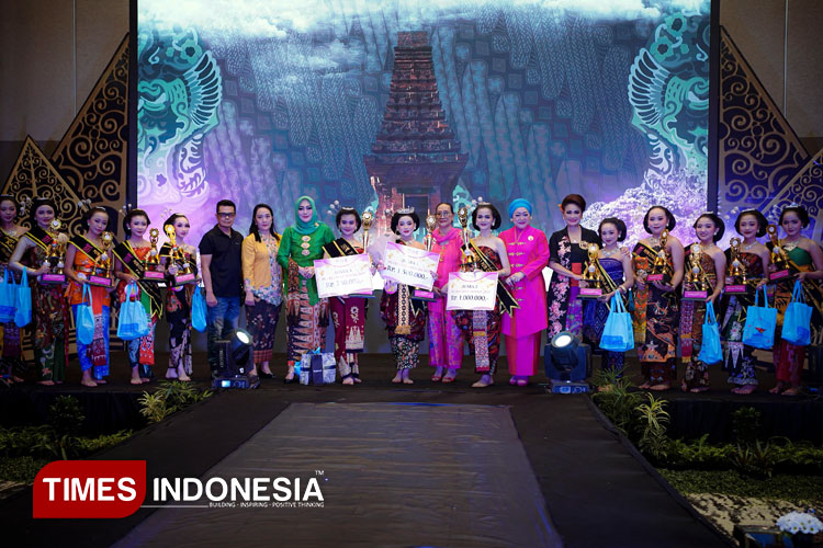 Zara-Qoreena-Alexa-Cindarbumi-b.jpg