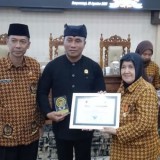 Komitmen Lestarikan Nilai Juang, Ketua DPRD Banyuwangi Dianugerahi Penghargaan DHC 45