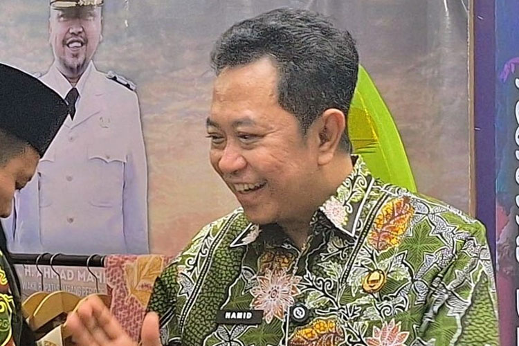 Bupati Bondowoso Abd Hamid Wahid menargetkan agar Kabupaten Bondowoso kembali meraih Kabupaten Sehat (FOTO: Istimewa)
