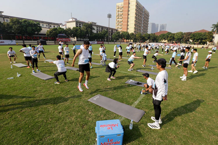 Siap Pecahkan Rekor Pribadi di JRF 2025, Ratusan Pelari Le Minerale Running Squad Latihan Intensif