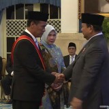 Mentan Amran Sulaiman Terima Anugerah Bintang Mahaputra Adipurna