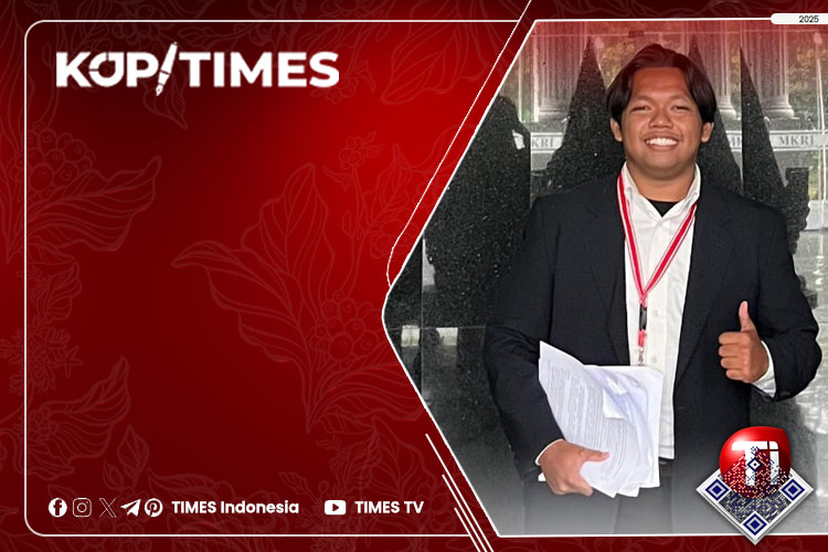 Runtuhnya Palu Peradilan Konstitusi