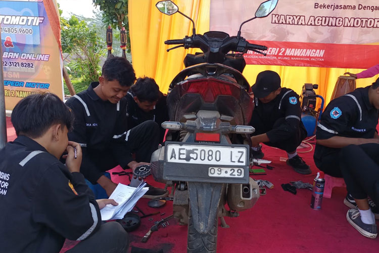 Inovatif, SMKN 2 Nawangan Pacitan Luncurkan Dokter Otomotif dan Tambal Ban Online