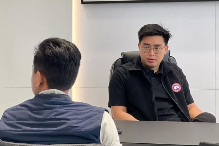 Timothy Ronald Membeli 11 Juta Saham BBCA, Disebut Sebagai "The Next Warren Buffett nya Indonesia
