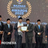 Bupati Majalengka Eman Suherman Raih Penghargaan di Baznas Awards 2025