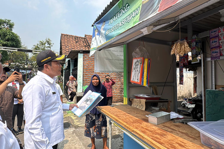 Bupati Sidoarjo Subandi Naikkan Anggaran Bedah Warung Jadi Rp10 Juta