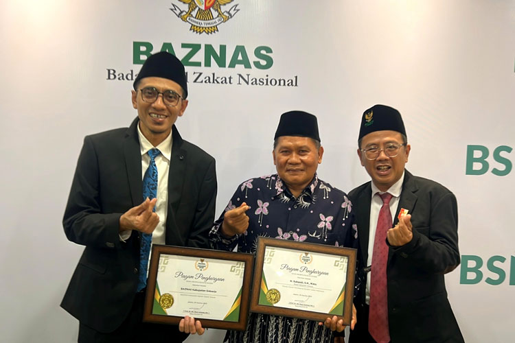 Baznas Sidoarjo Terima Penghargaan Kantor Digital Terbaik Nasional, Bupati Subandi Ikut Berprestasi