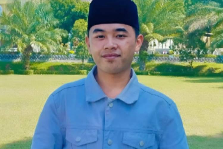 Mahasiswa UIN Malang, Nasruddin Rafai yang berhasil meraih Juara II lomba pidato Bahasa Arab pada ADIA International Festival 2025. (Istimewa)
