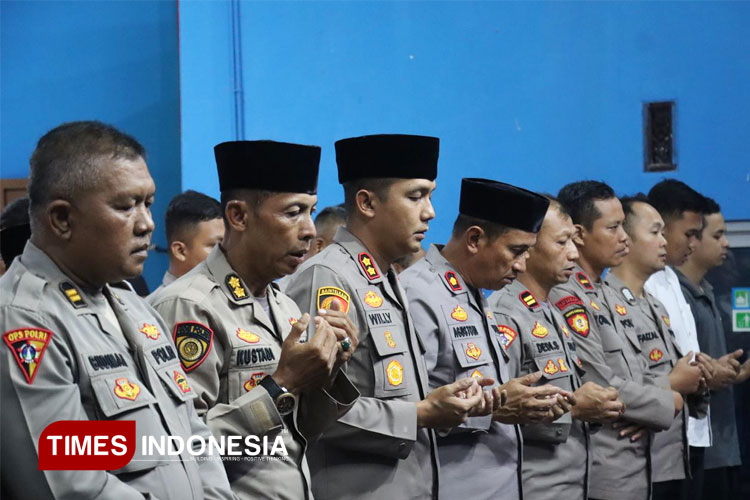 Polres Majalengka Gelar Shalat Ghaib untuk Pengemudi Ojol Affan Kurniawan