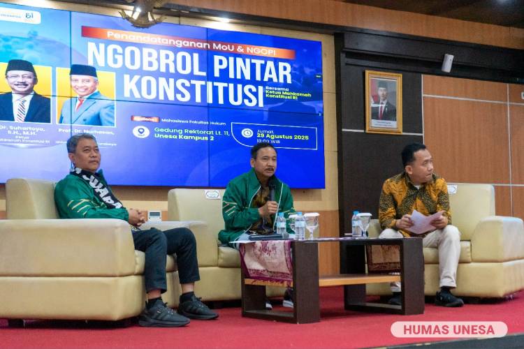 Gandeng Unesa, Ketua MK RI Sebut Mahasiswa Agen Kunci Sebarkan Nilai Konstitusi dan Pancasila