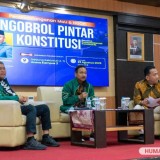 Gandeng Unesa, Ketua MK RI Sebut Mahasiswa Agen Kunci Sebarkan Nilai Konstitusi dan Pancasila