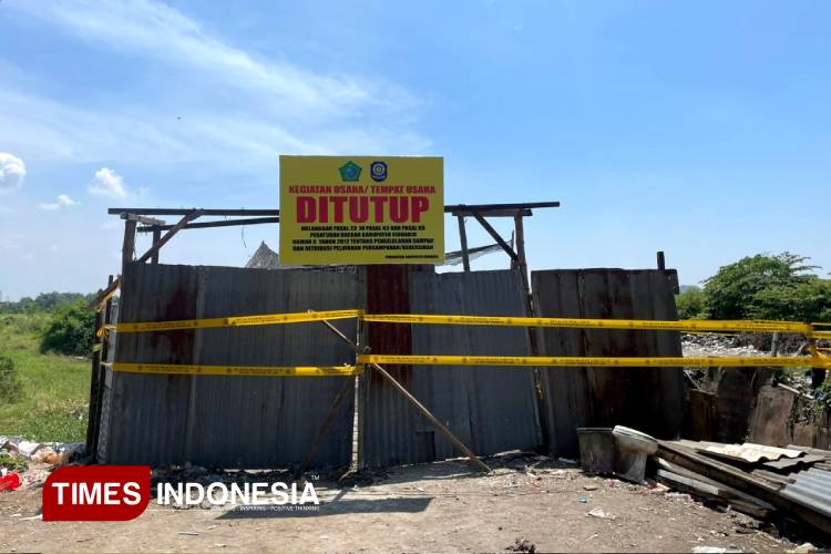 Bau Sampah Dikeluhkan Warga, Satpol PP Sidoarjo Tutup TPS Banjarsari di Buduran