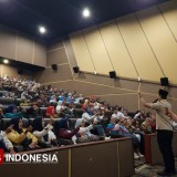 Ratusan Emak-Emak di Malang Nobar Film Panggil Aku Ayah untuk Kampanyekan Peran Ayah dalam Keluarga