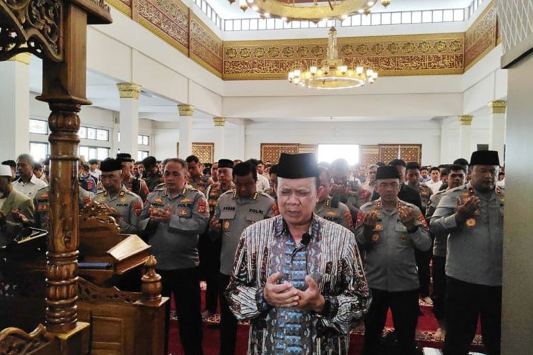 Shalat Gaib untuk Affan Kurniawan, Kapolda Jabar Sampaikan Belasungkawa dan Doa