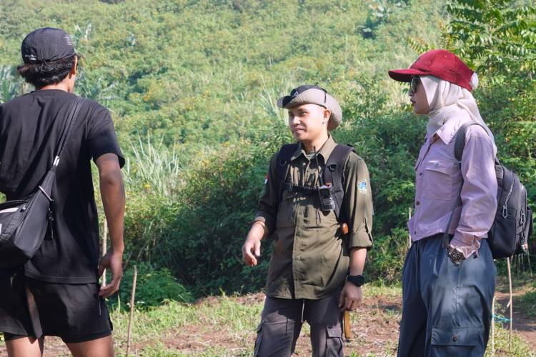Destinasi-Trekking-Atap-Cimahi-Gunung-b.jpg