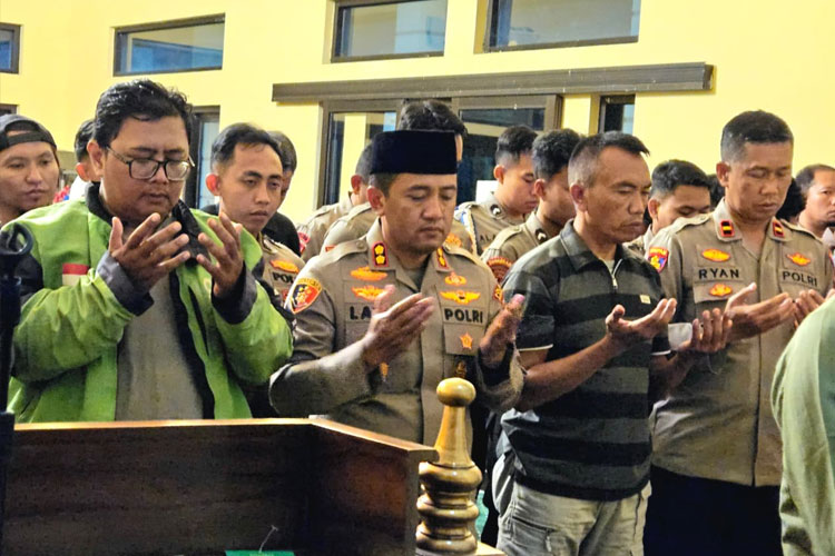 Solidaritas Driver Ojol, Polres Probolinggo Gelar Salat Gaib dan Doa untuk Affan Kurniawan