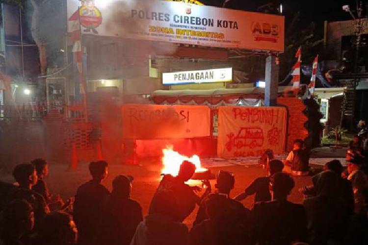 Refleksi Mahasiswa dan Ojol Cirebon, Kecam Tindakan Represif Polisi di Jakarta