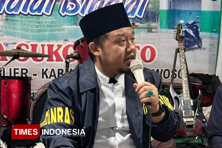 Ulama muda Jawa Timur sekaligus pengasuh Pondok Pesantren Nurut Taqwa Bondowoso, KH. Muhammad Nawawi mengajak masyarakat tetap menjaga kondusifitas (FOTO: dokumen pribadi)