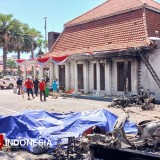 Surabaya Pasca Demo, Beberapa Fasilitas Umum Rusak dan Pos Polisi Hangus Terbakar