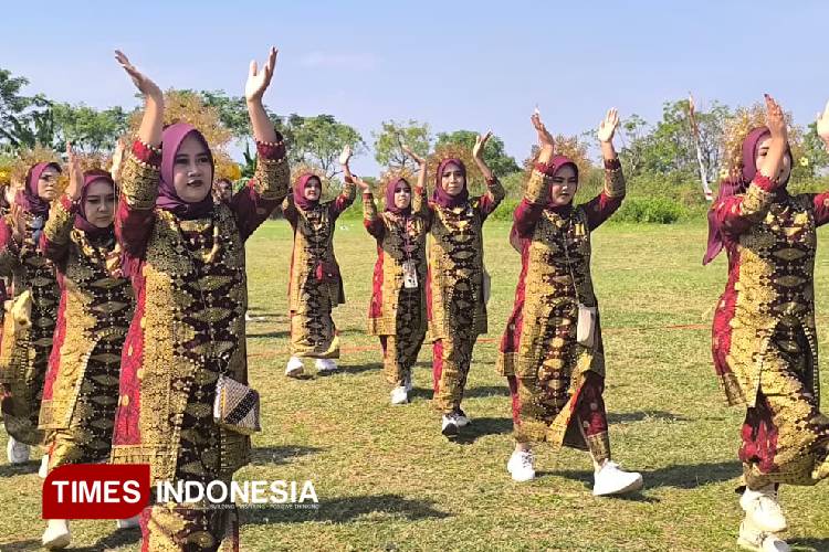 Penuh Kreativitas, Karnaval Budaya Karangrejo Gresik Tampilkan Kekayaan Tradisi Nusantara