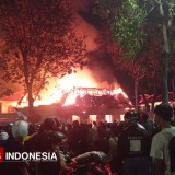 Demo Ricuh Surabaya, Gedung Ruang Dinas Wagub Jatim Emil Dardak Dibakar Massa