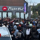 Aksi Massa di Surabaya Memanas, TNI Turun Amankan Situasi Saat Bentrokan