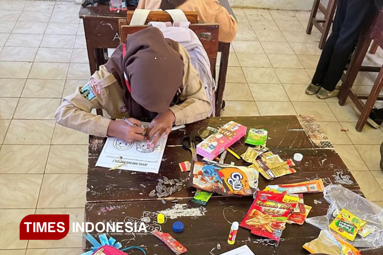 seni-sampah-daur-ulang.jpg