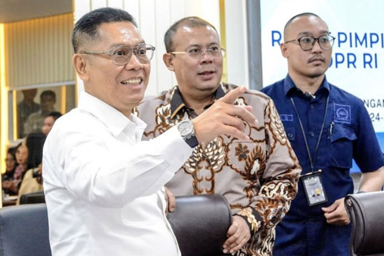 Dilengserkan Partai Golkar dari DPR RI, Ini Rekam Jejak Adies Kadir
