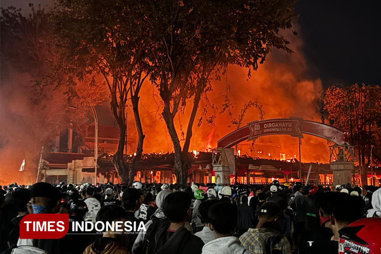 Demo-Surabaya-4.jpg