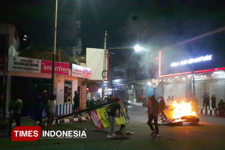 Demo-di-Kediri-2.jpg