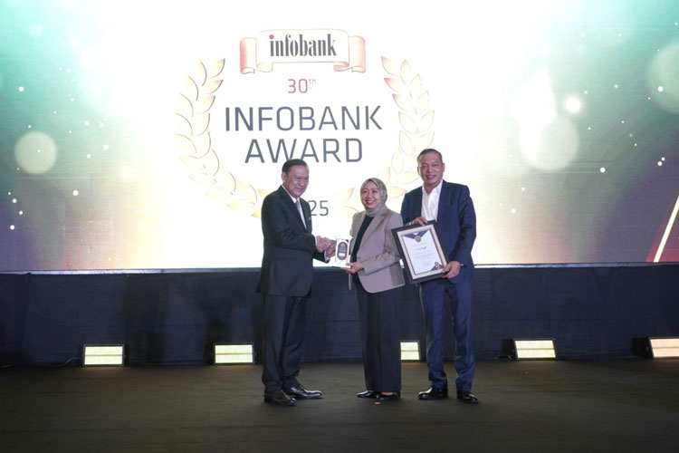 Bank Jatim Raih Dua Penghargaan Sekaligus dalam Ajang Infobank Award 2025