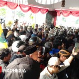 Demonstrasi di Bondowoso, Massa Aksi Memaksa Masuk Gedung DPRD