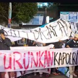 Unjuk Rasa di Jepara Berakhir Bentrok, Polisi Tembakan Gas Air mata