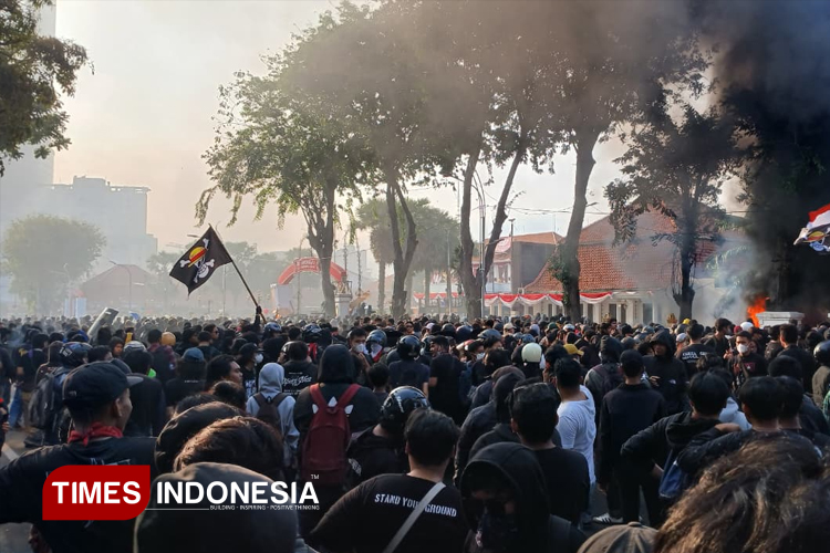 Tim Advokasi Surabaya: 109 Orang Ditangkap dalam 3 Hari Aksi, Termasuk Anak di Bawah Umur