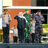 Gubernur Khofifah Pimpin Apel dan Doa Bersama Ciptakan Kamtibmas, Tegaskan Komitmen Jatim Aman dan Damai