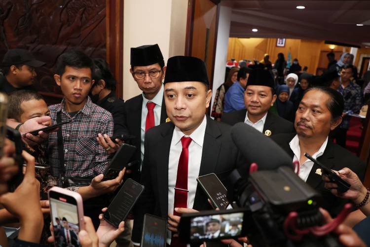 Meski Jumlah Dana Turun, Eri Cahyadi Pastikan Pendidikan dan Kesehatan Gratis Tetap Jalan