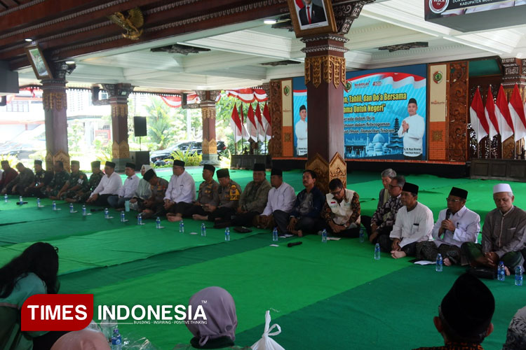Pesan Damai Bupati Mojokerto dalam Doa Lintas Agama