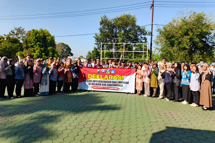 Bersama Polresta Banyuwangi Pelajar SMA Berikrar Jadi Pemuda Anti Kekerasan dan Tawuran