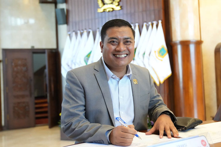 APBD Jatim 2025 Alokasikan Rp9,9 Triliun untuk Sektor Strategis